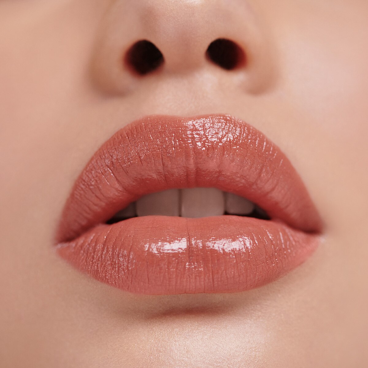 DRAW THE ATTENTION LIP CRAYON (L&Aacute;PIZ PARA LABIOS)